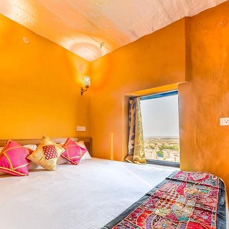 Mud Mirror Guesthouse Джайсалмер Экстерьер фото