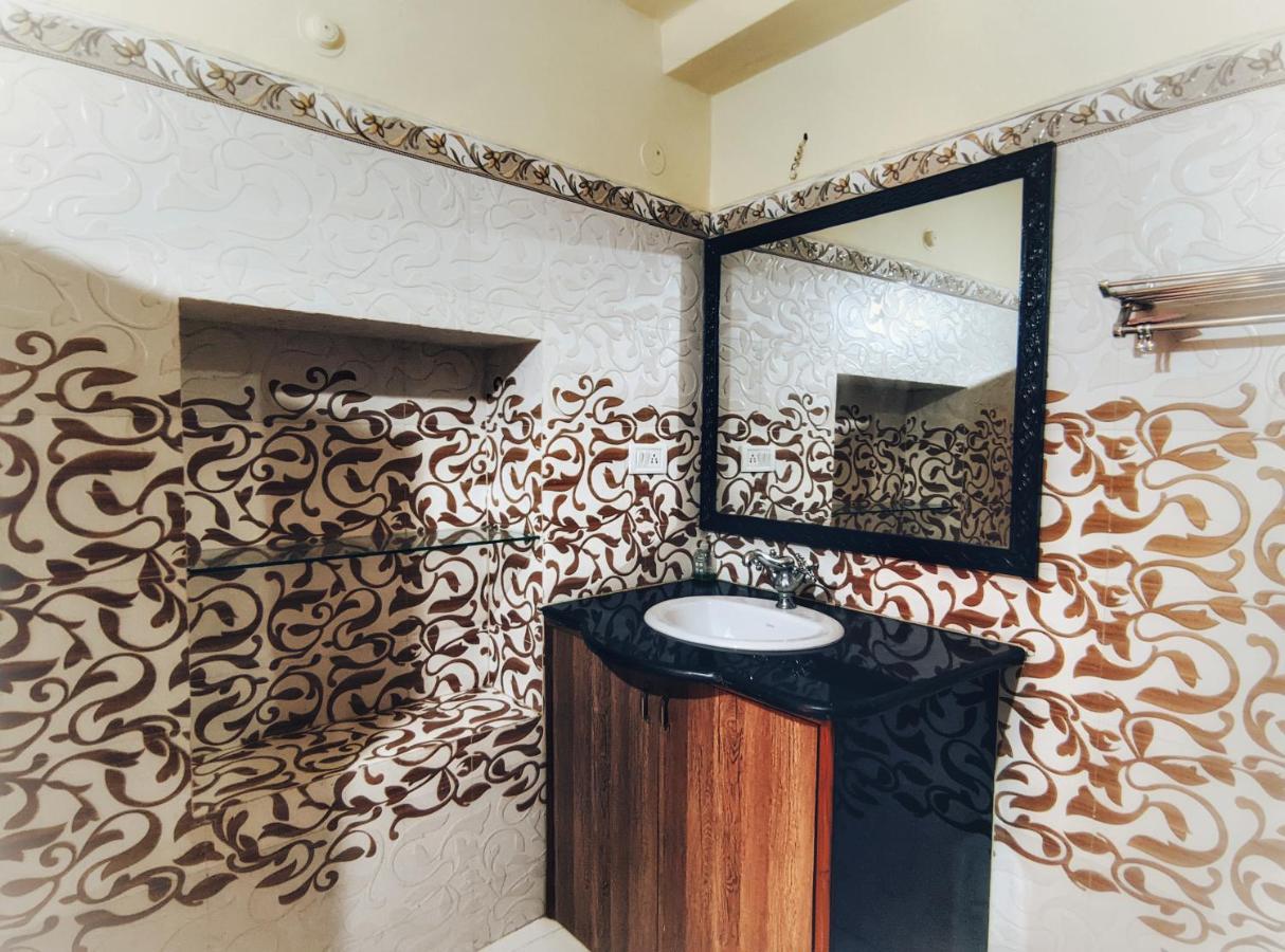 Mud Mirror Guesthouse Джайсалмер Экстерьер фото