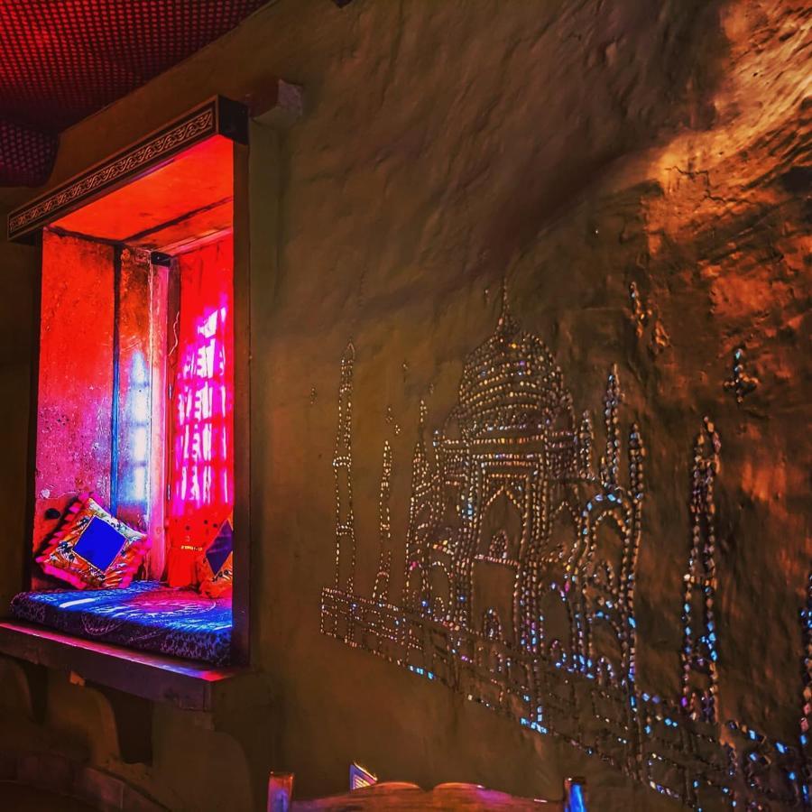 Mud Mirror Guesthouse Джайсалмер Экстерьер фото