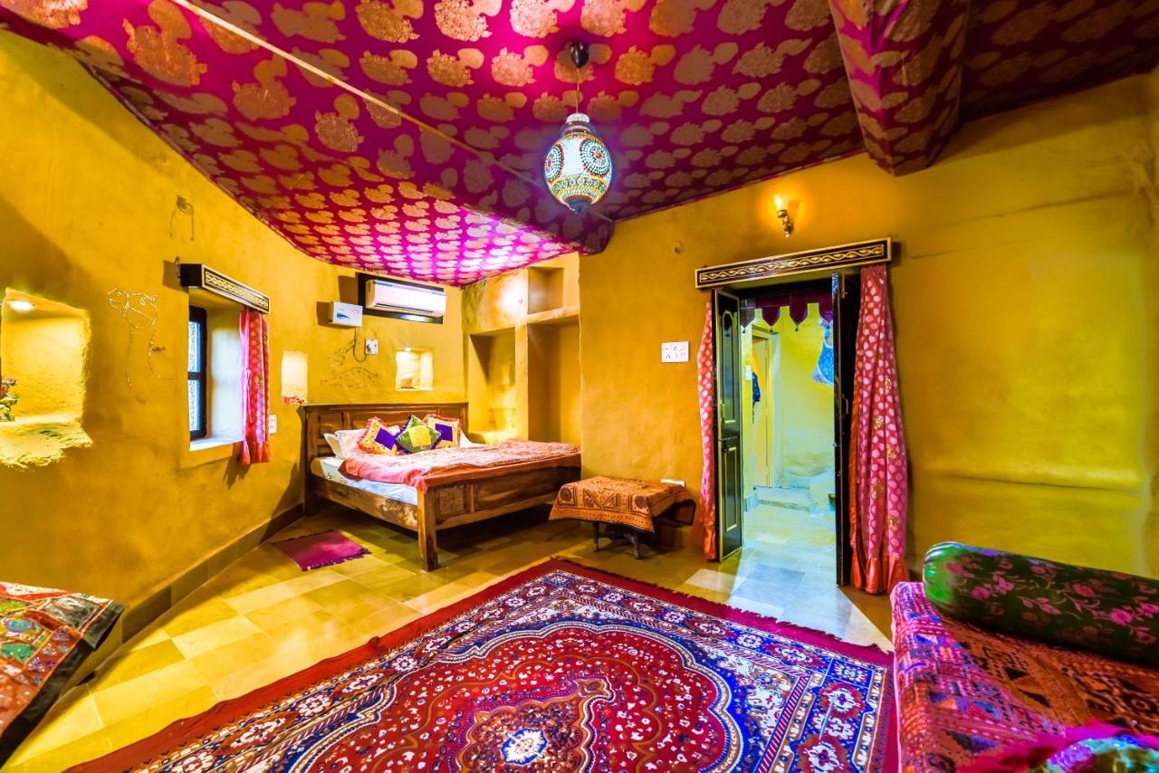 Mud Mirror Guesthouse Джайсалмер Экстерьер фото