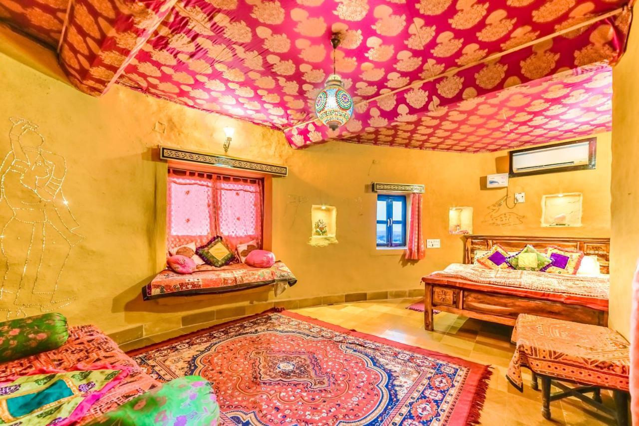Mud Mirror Guesthouse Джайсалмер Экстерьер фото